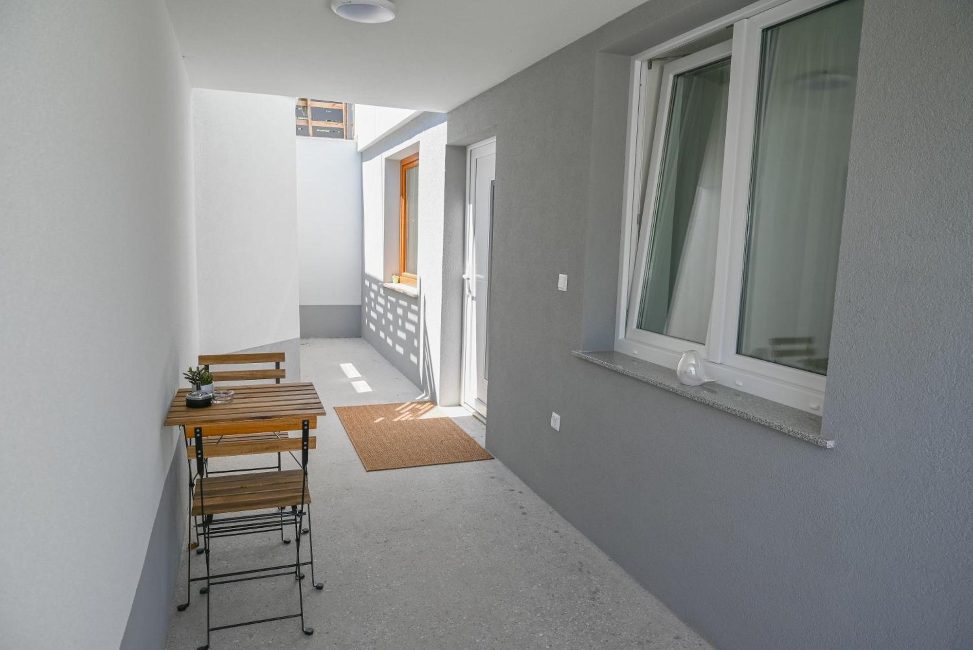 Apartma Cave Bliss Maribor Bagian luar foto