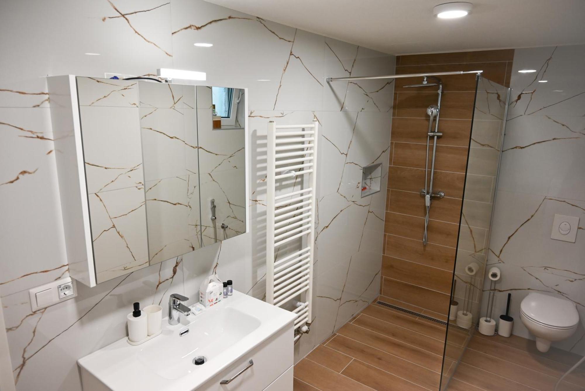 Apartma Cave Bliss Maribor Bagian luar foto